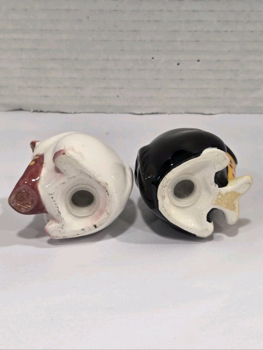 Vintage Ceramic Cats With Fish Salt And Pepper Shakers - Picture 6 of 7
